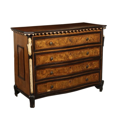 Serpentine Chest of Drawers Italy 18th Century
