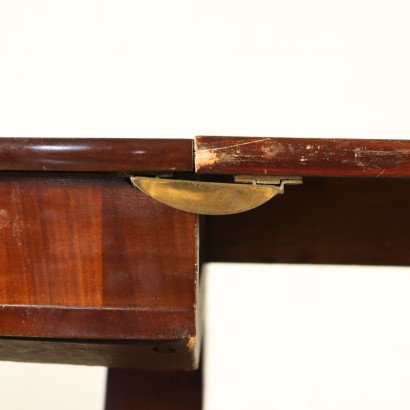 Runder ausziehbarer Tisch aus Frankreich 19. Jahrhundert
