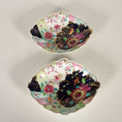 Pair of Decorative Plates Tobacco Leaf Porcelain China 18th Century