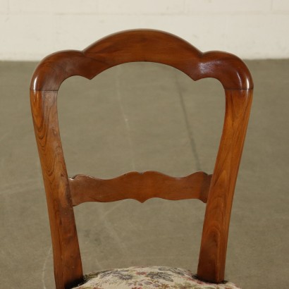 Sechs kleine Stühle aus Nussbaumholz Italien 19. Jahrhundert