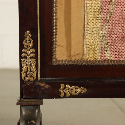 Elegante Kaminblende aus Mahogani Italien 19. Jahrhundert