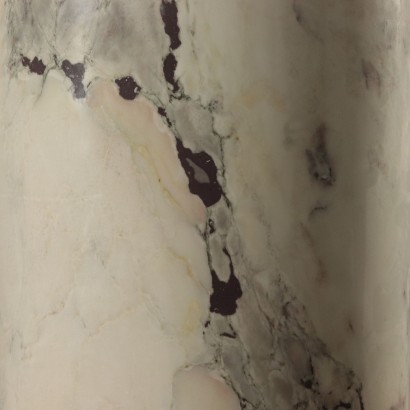 Columna de mármol