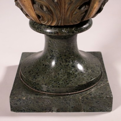 Vase aus Marmor und Bronze