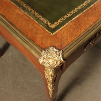 Louis XV Writing Desk, Walnut Veneer and Bronze, Italy 20th Century