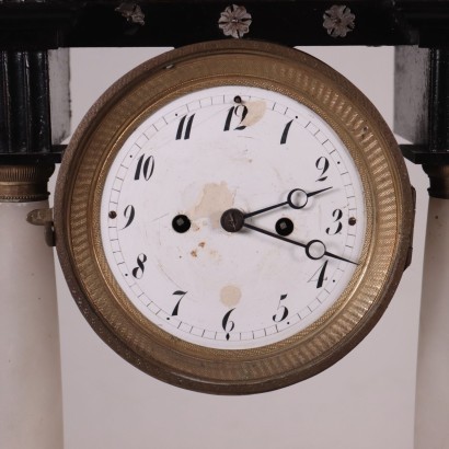 Horloge à Portique Bois d'Ébène Métal Albâtre Nacre 19ème Siècle