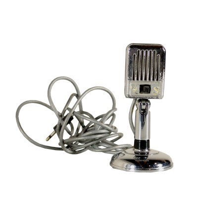 The microphone 60