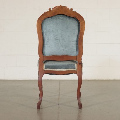 Groupe de quatre chaises de style baroque