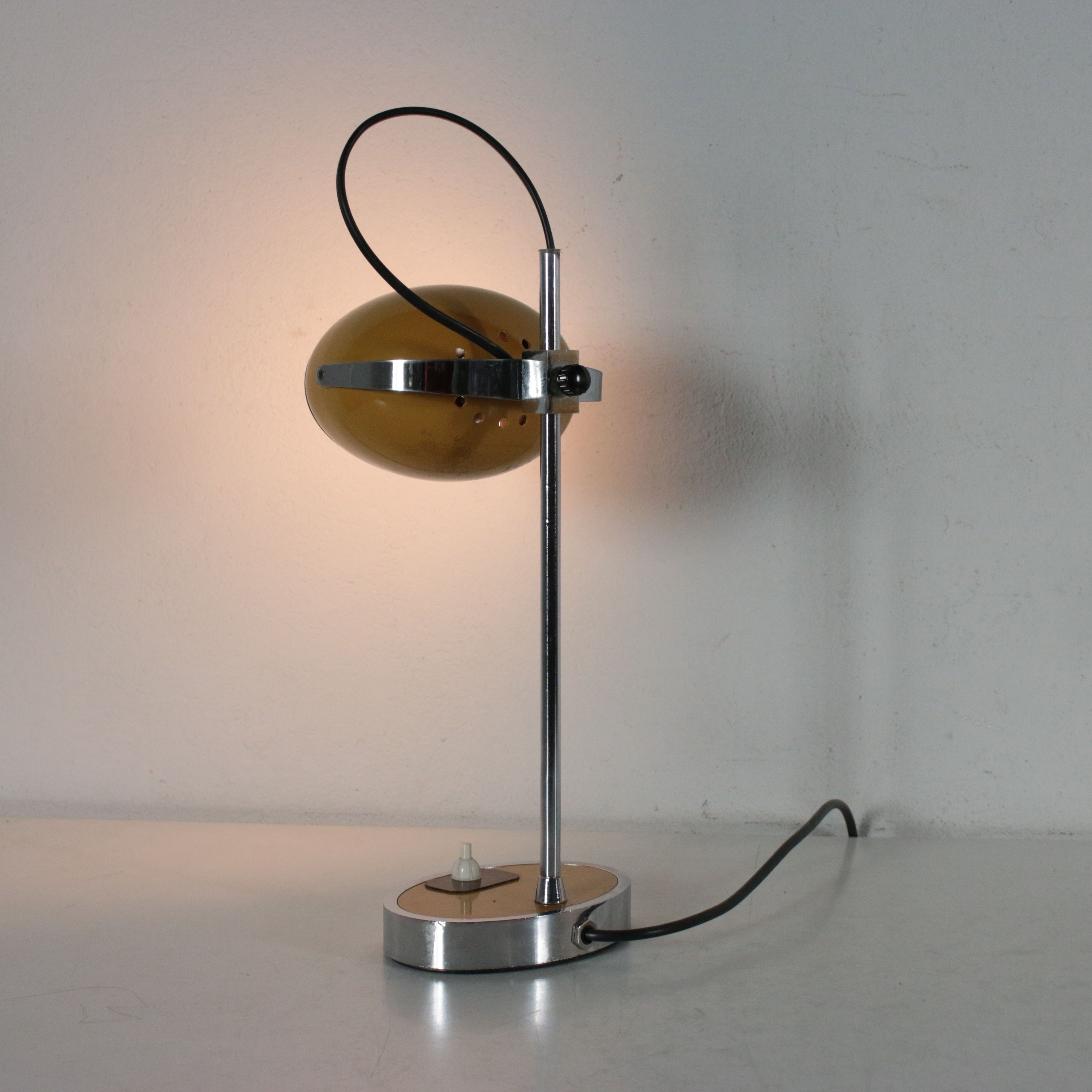 Lampada da tavolo vintage a collo di cigno in metallo cromato, Italia, anni  '60