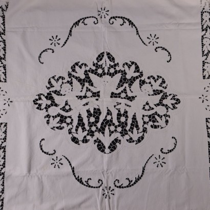 Double Bedcover with Engraved Embroidery Linen