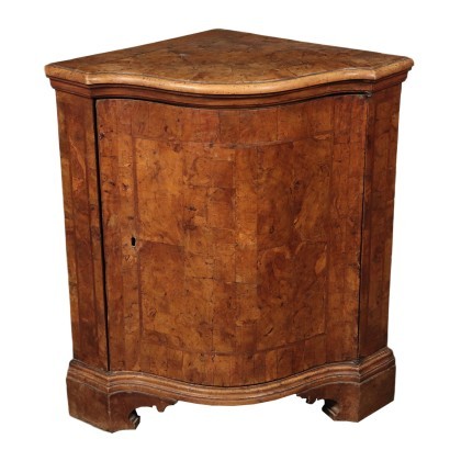 Barocchetto Corner Cabinet Walnut Burl Slab Italy 18th Century