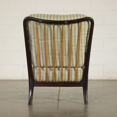 Sillón estilo Paolo Buffa, madera de haya y nogal, cojín de asiento con muelles en correas metálicas, respaldo de espuma, tapizado en tela. Personalizable.