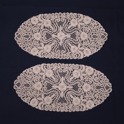 Pair of Doilies in Tombolo