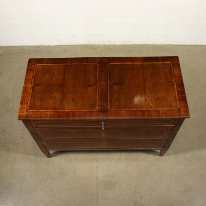Veneto Neoclassical chest of drawers