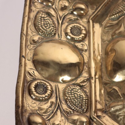 Aumônier, bronze gaufré, Italie, XVII Siècle