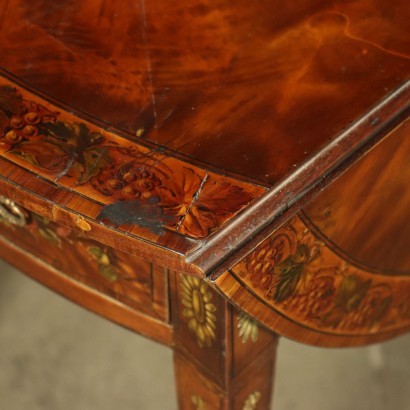 Small George IV Table with Wings Satinwood England 19th Century