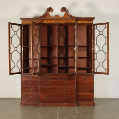 English Bookcase In The Style of George III Mahognay 19th Century