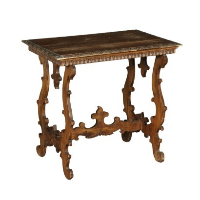 Neo-Renaissance style coffee table