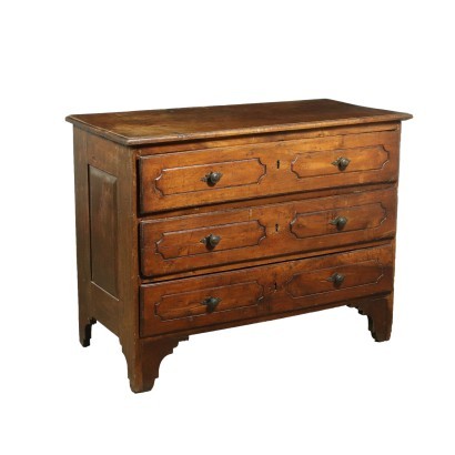 Central Italy chest of drawers