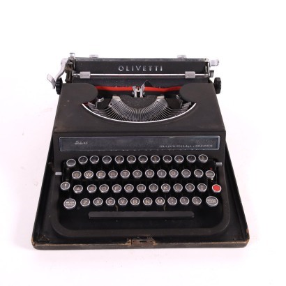 modern antiques, modern design antiques, objects, modern antiques objects, modern antiques objects, Italian objects, vintage objects, 1960s objects, 1960s design objects, Olivetti 60s typewriter