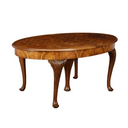 Table extensible dans le style Chippendale