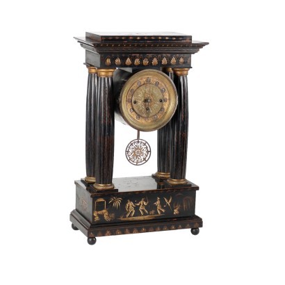 Tempelformige Uhr Ebonisiertes Holz Frankreich XIX Jhd