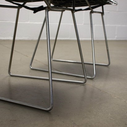 Group of 4 Chairs by Knoll Chromed Metal Fabric USA 1960s-1970s