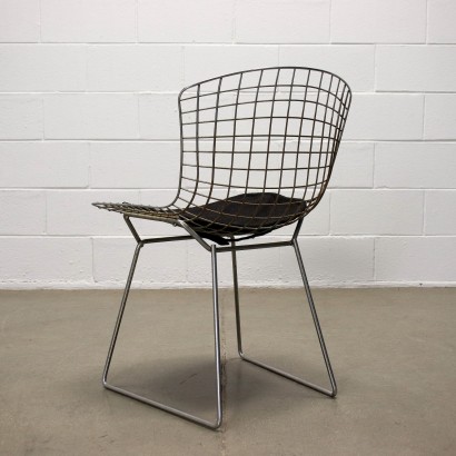 Group of 4 Chairs by Knoll Chromed Metal Fabric USA 1960s-1970s