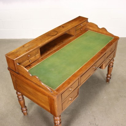Louis Philippe Desk Walnut - Italy XIX Century