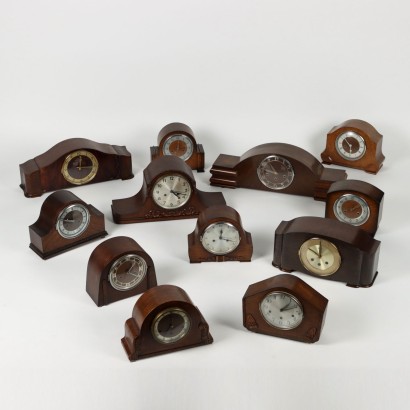 Group of 12 Déco Cloks Wood - Europe 1920s-1930s