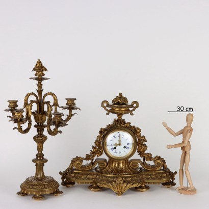 Antik, Uhr, antike Uhr, antike Uhr, antike italienische Uhr, antike Uhr, neoklassizistische Uhr, Uhr aus dem 19. Jahrhundert, Pendeluhr, Wanduhr, Triptychon Goldene Bronzeuhr