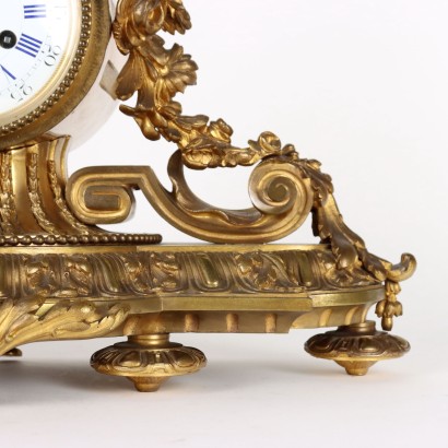 Antik, Uhr, antike Uhr, antike Uhr, antike italienische Uhr, antike Uhr, neoklassizistische Uhr, Uhr aus dem 19. Jahrhundert, Pendeluhr, Wanduhr, Triptychon Goldene Bronzeuhr