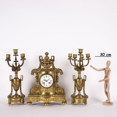 Antik, Uhr, antike Uhr, antike Uhr, italienische antike Uhr, antike Uhr, neoklassizistische Uhr, Uhr aus dem 19. Jahrhundert, Standuhr, Wanduhr, Triptychon-Uhr Antony Bailly Lyon