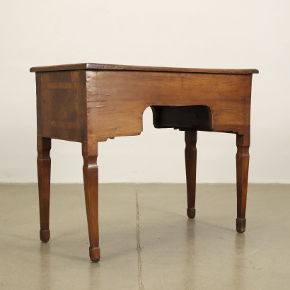 Neoclassical Desk Walnut Italy XVIII Century