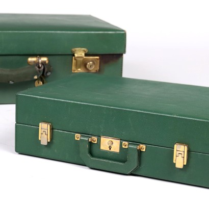 moda vintage, maleta verde, maleta vintage, maleta años 50, maleta vintage y neceser de belleza