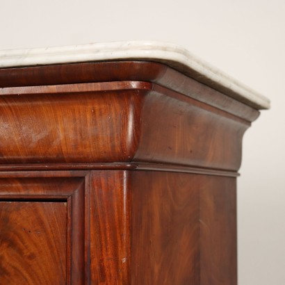 Louis Philippe Chest of Drawers Walnut Italy XIX Century