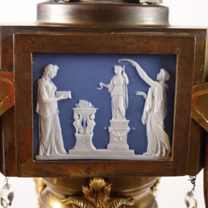 antigüedades, candelabro, candelabros antiguos, candelabro antiguo, candelabro italiano antiguo, candelabro antiguo, candelabro neoclásico, candelabro del siglo XIX, candelabro de bronce y cerámica Wedgwood