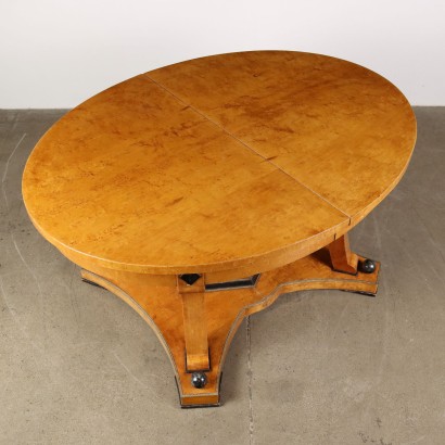 Extendable Table Biedermeier Style Birch Austria XIX Century