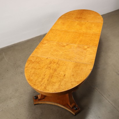 Extendable Table Biedermeier Style Birch Austria XIX Century