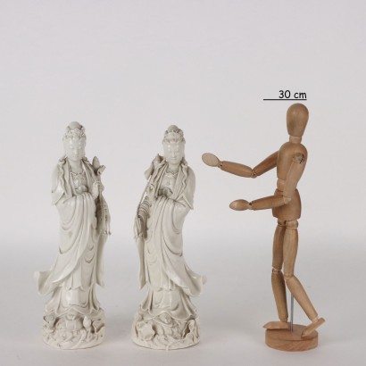 Paire de Sculptures Guanyin Porcelaine Chine XXe Siècle