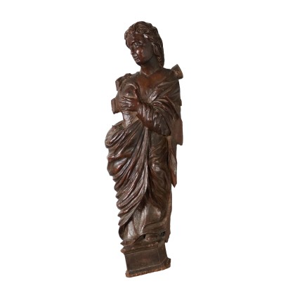 Escultura en madera que representa la maternidad tardomanierista