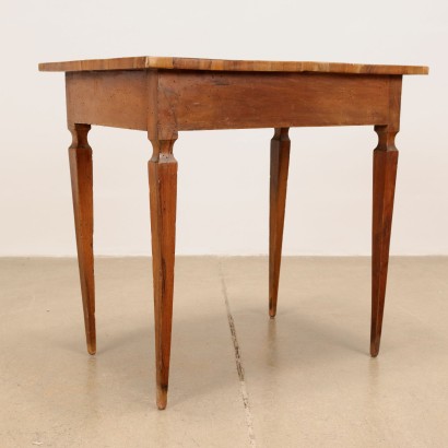 Directoire coffee table in Walnut