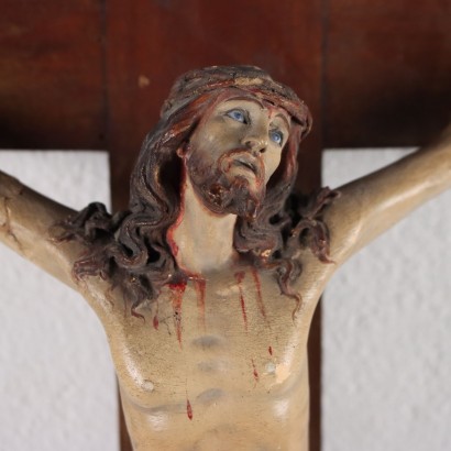 Crucifijo de papel maché con Cristo