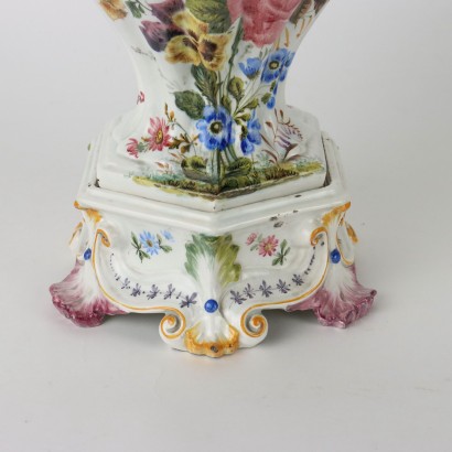 Vase mit Deckel Passarin Herstellung Majolika Italien XIX Jhd